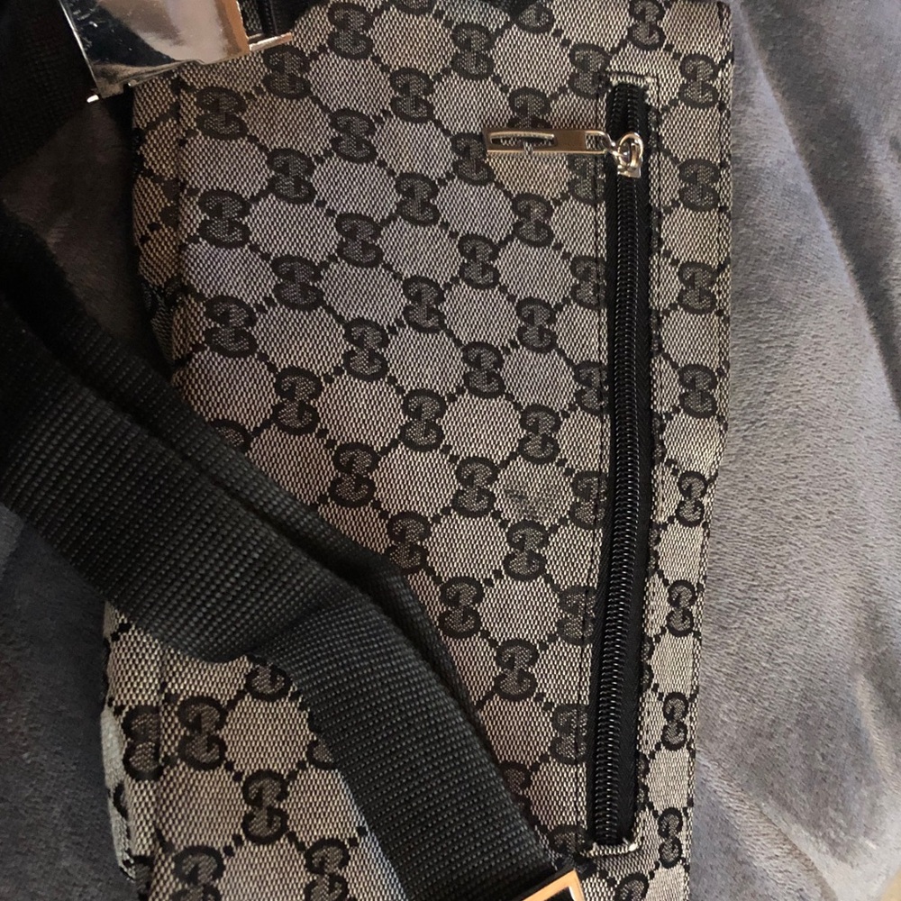 Gucci grey and black Fanny waist Travel Bag - Picture 4 of 5